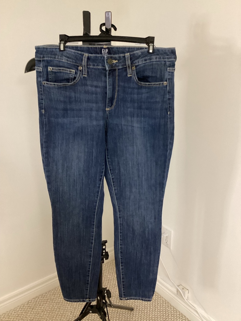 GAP Women’s Curvy Skinny Jeans in Dark Indigo Fall 2018